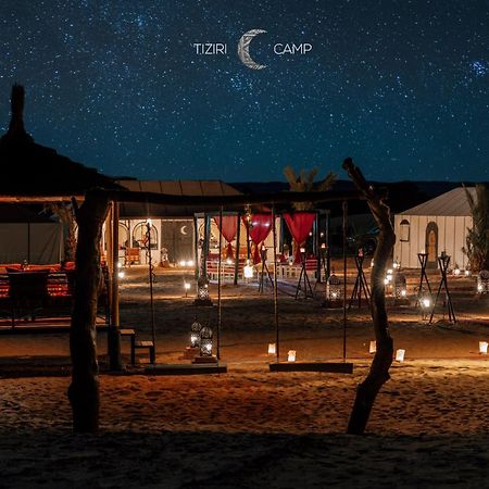Отель Tiziri Camp Мерзуга Экстерьер фото