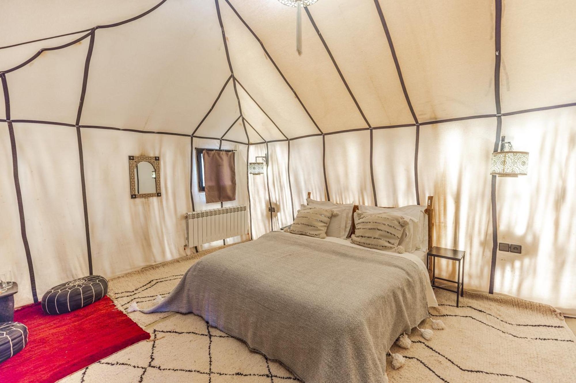 Отель Tiziri Camp Мерзуга Экстерьер фото