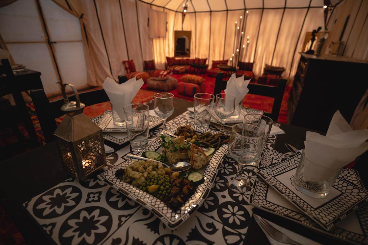 Отель Tiziri Camp Мерзуга Экстерьер фото