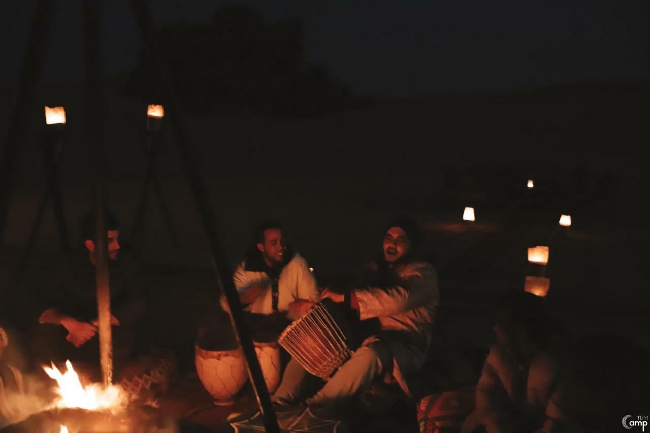 Отель Tiziri Camp Мерзуга Экстерьер фото