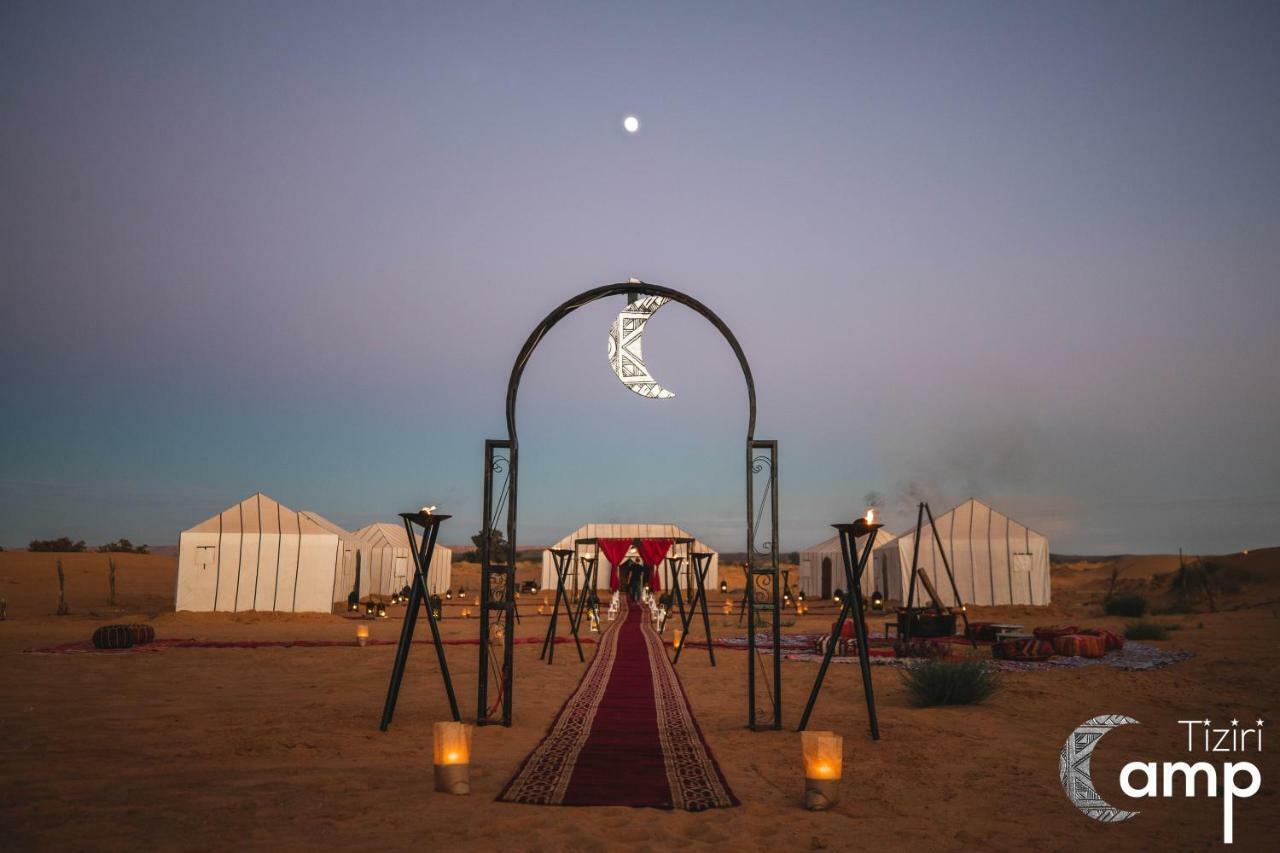 Отель Tiziri Camp Мерзуга Экстерьер фото