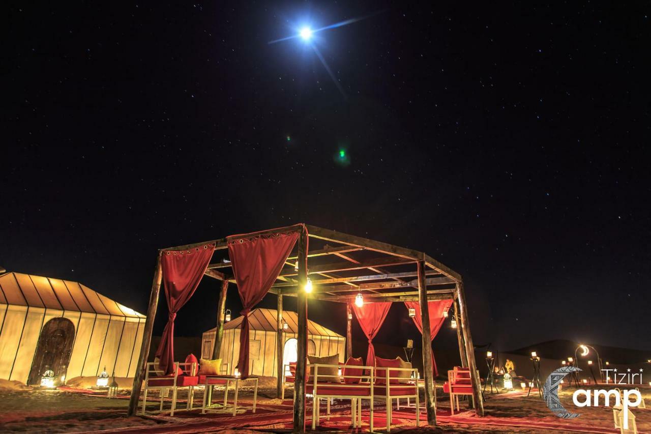 Отель Tiziri Camp Мерзуга Экстерьер фото